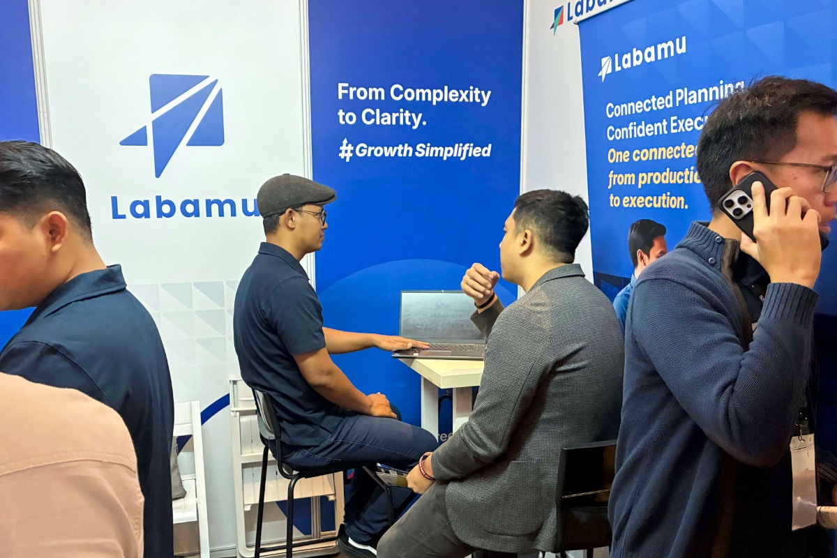 Situasi booth Labamu di B2B Tech Asia